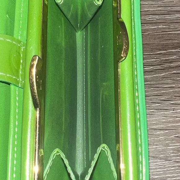 Louis Vuitton Monogram Green Vernis Kisslock Wallet - Picture 11 of 16